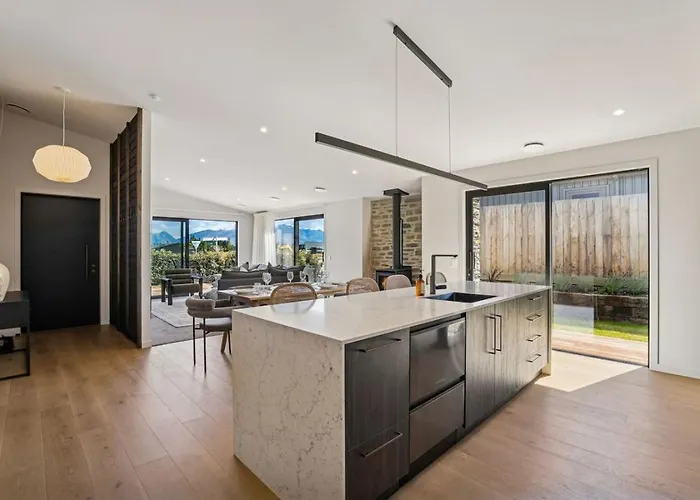 The Ledgerwood Retreat | Spacious With Fireplace *